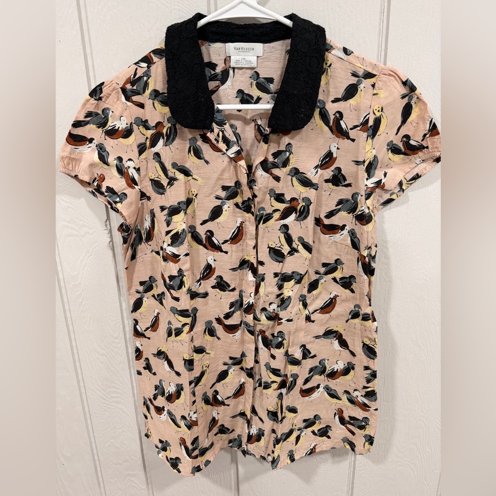 VanHeusen Bird Pattern Shirt with Black Collar
